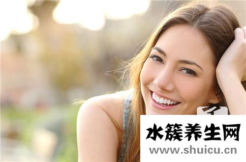 頭頂長白發是什么原因