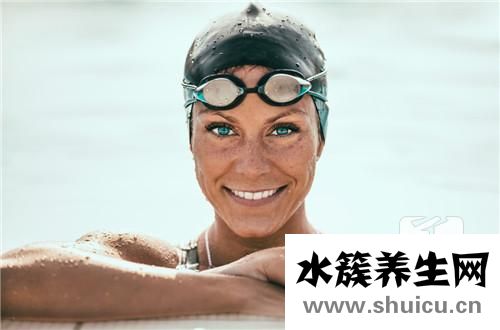 眼睛下面長(zhǎng)斑