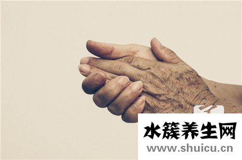 手上長(zhǎng)斑