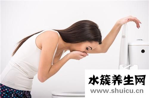 酒后一直吐連喝水都吐