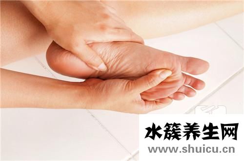 拇指外翻矯正器有用嗎