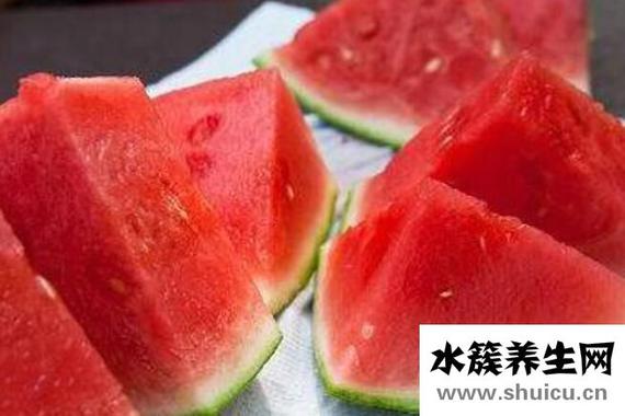 西瓜不能和什么一起吃