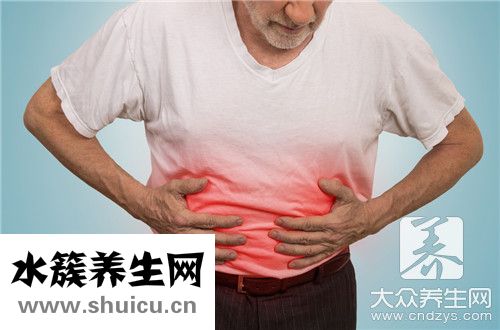 肚臍下方按壓疼痛