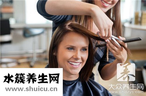 頭上有一小塊沒頭發(fā)