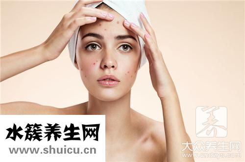 頭上長包是回事