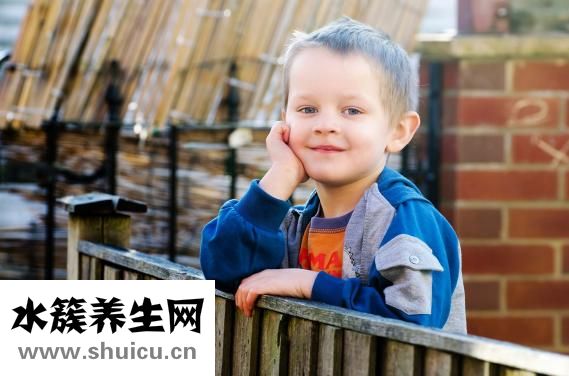 小孩說(shuō)話(huà)晚