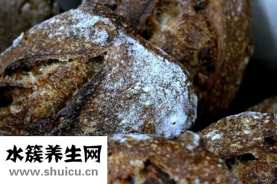 曲安奈德益康唑乳膏