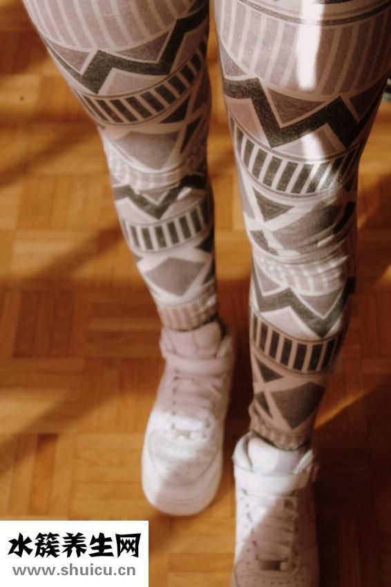 怎么拉伸小腿肌肉