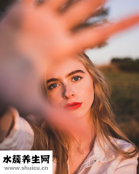 為什么會(huì)抖腿