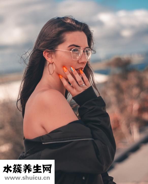 女生下面長痘痘