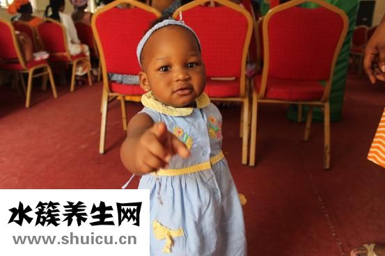 嬰兒洗發(fā)水