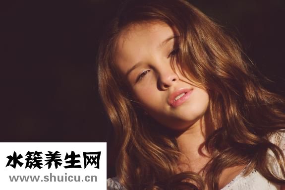 頭發干枯毛躁怎么辦