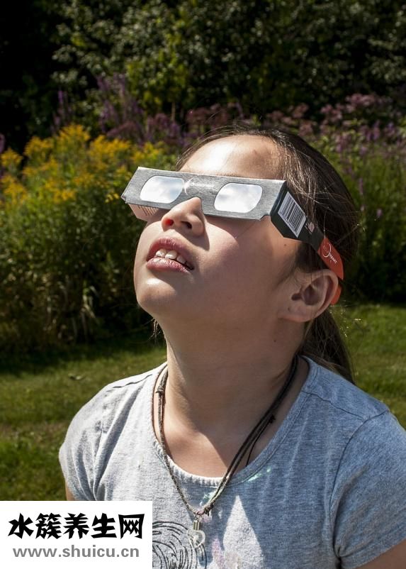 如何去除黑眼圈