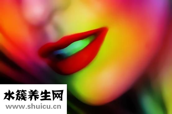 嘴唇上火怎么辦