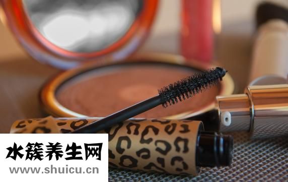 睫毛膏怎么卸