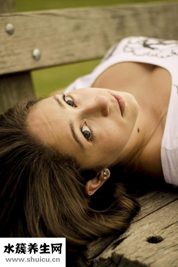 產后脫發嚴重怎么辦