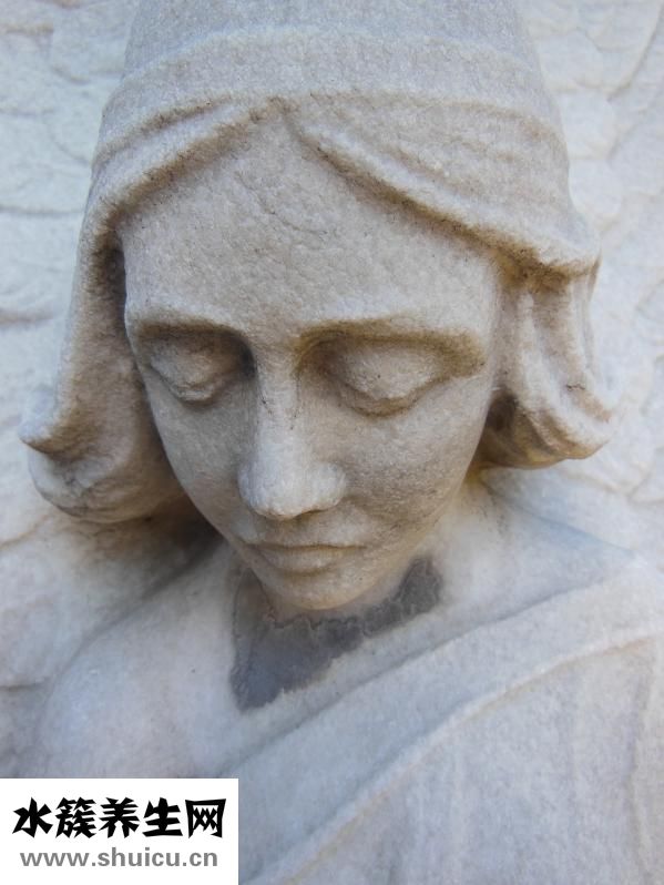 臉上長小痘痘怎么辦