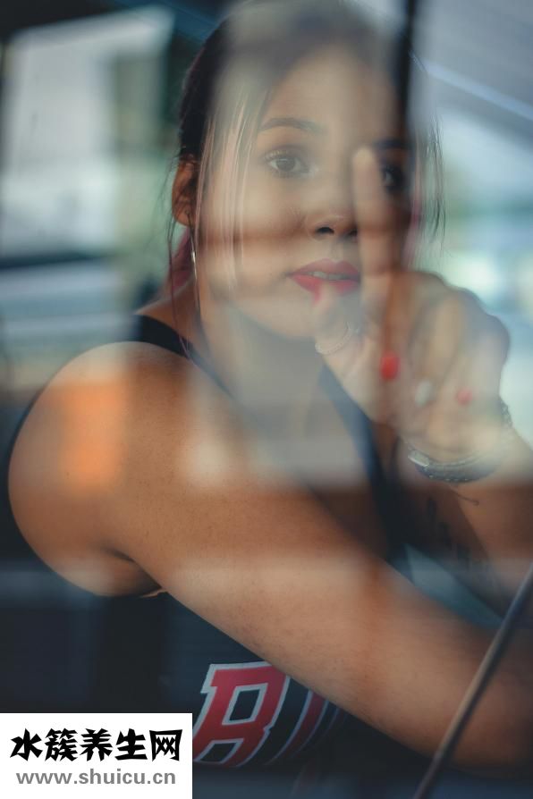 小圓臉適合什么發(fā)型