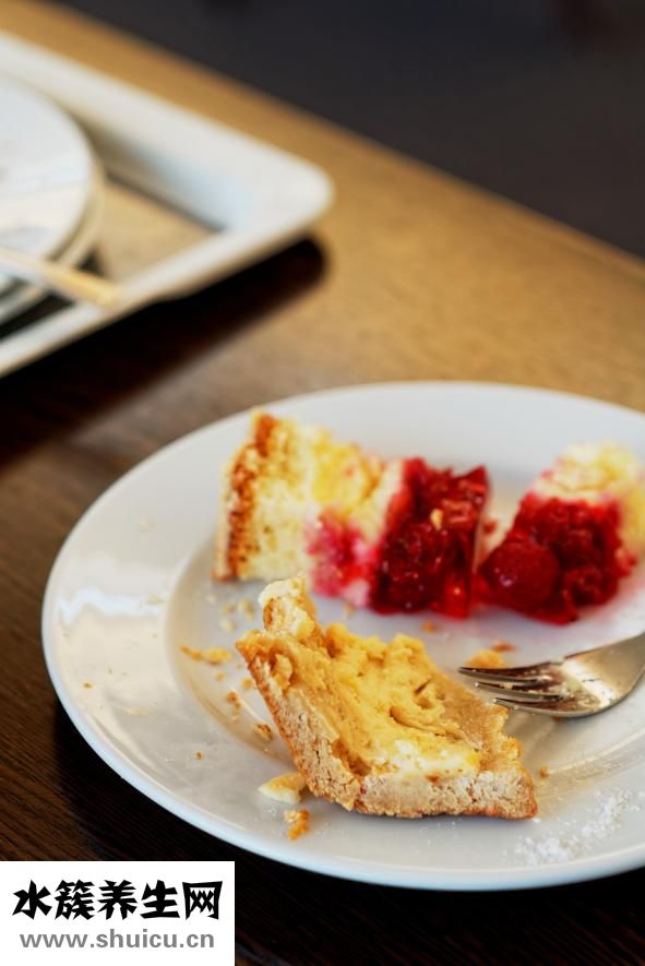 喉嚨痛不能吃什么