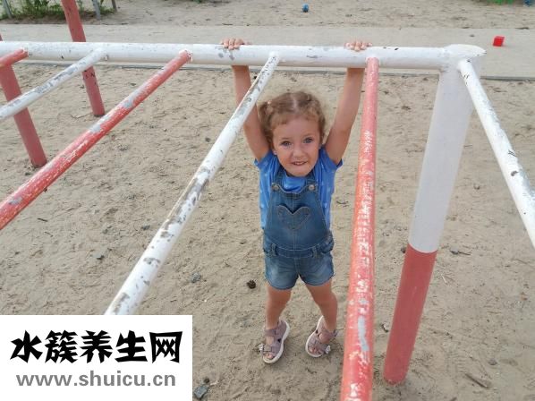 嬰兒為什么打嗝