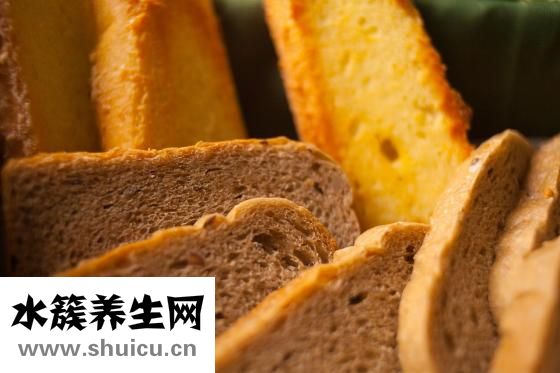 吃西餐怎么拿刀叉