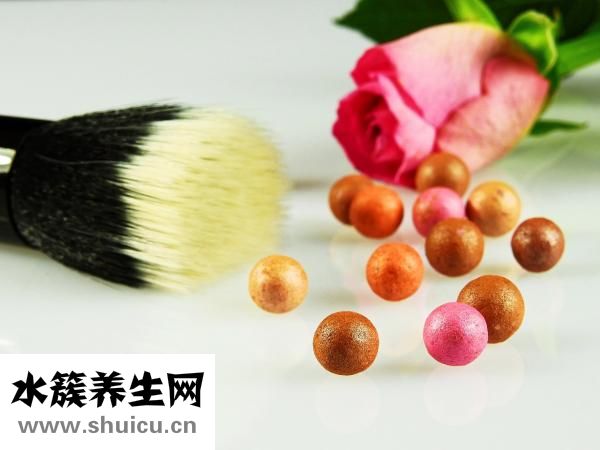 韓熙貞妝前乳怎么樣