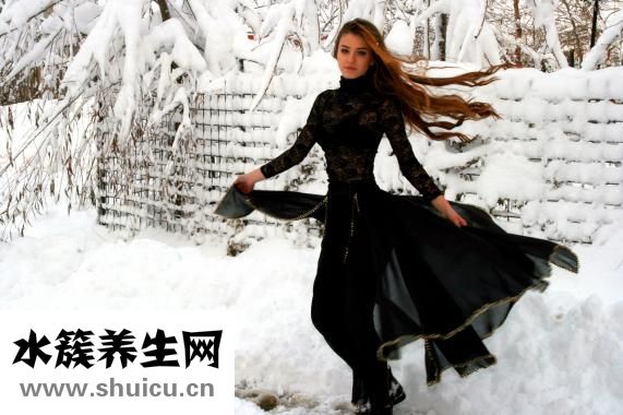 假發(fā)片怎么帶