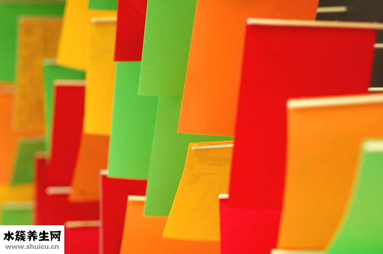 牛仔上衣配什么褲子