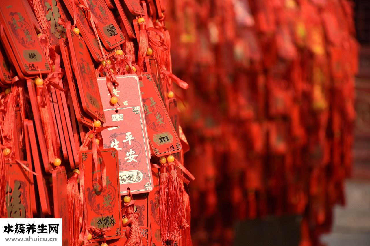 病號(hào)服怎么穿