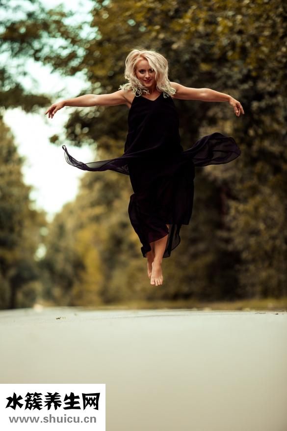 怎么讓頭發(fā)往里卷