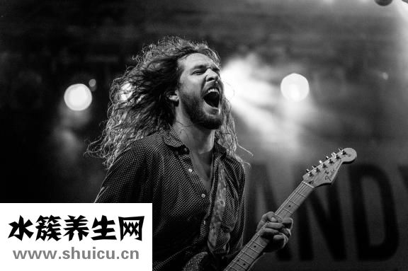 戴月琴長(zhǎng)發(fā)怎么