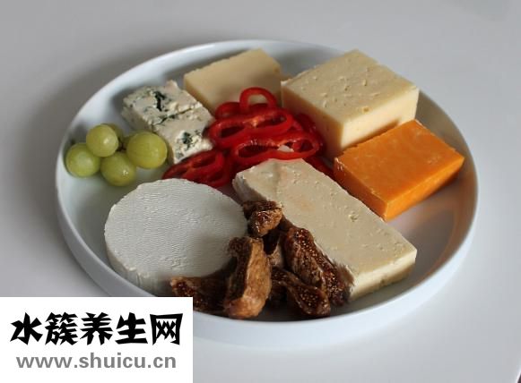 怎么用甜甜圈盤頭發(fā)