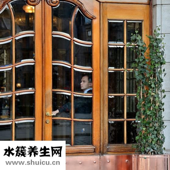 香水味太濃怎么去除