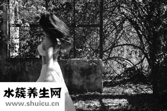 怎么能讓頭發(fā)變順