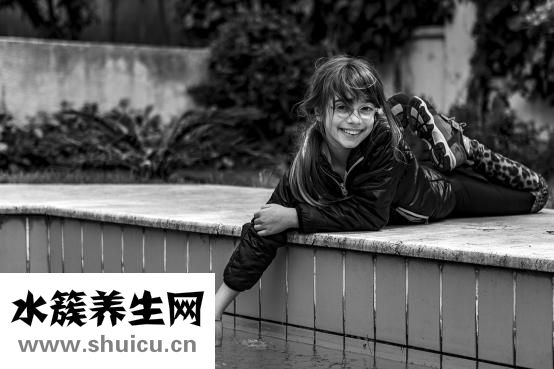 新生兒頭發少怎么辦