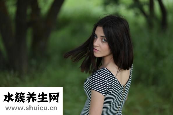 嬰兒揉眼睛怎么回事