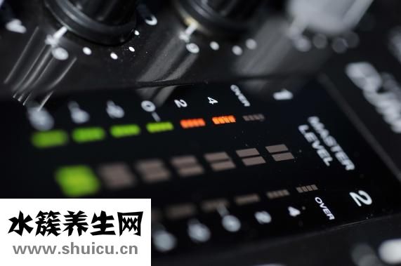 取硅油的手術怎么做