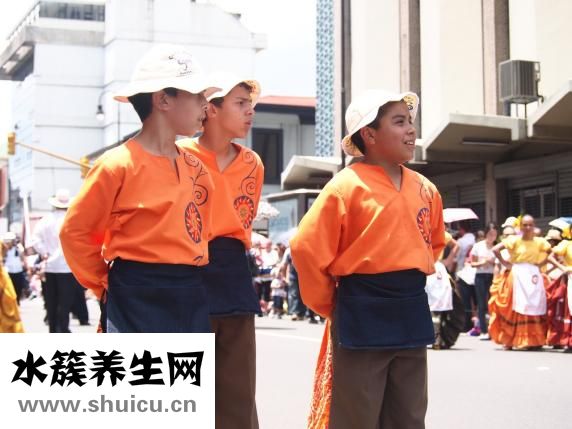 大腿扭筋了怎么辦