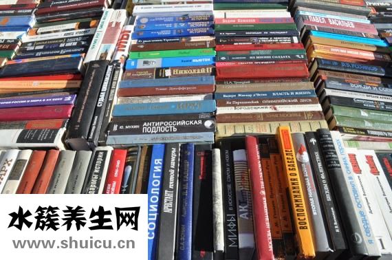 他近視了英語怎么說