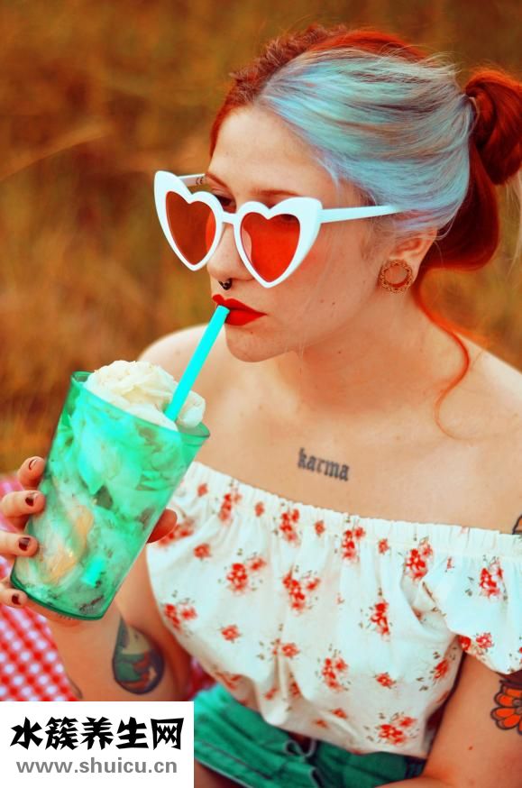 下眼袋發青怎么治療