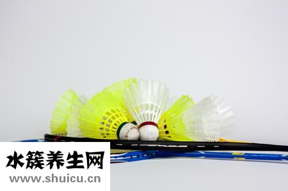 臀部兩側(cè)凹陷怎么辦