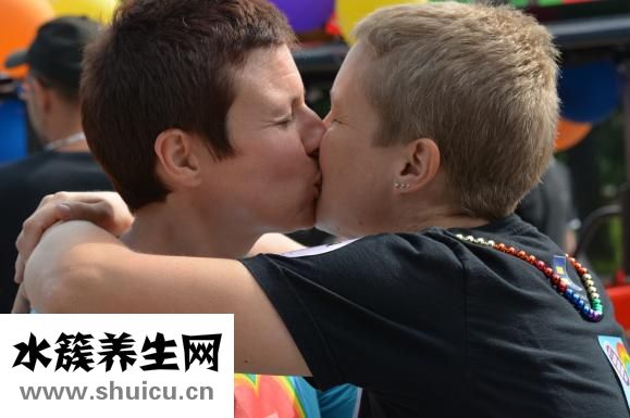 打呼嚕被憋醒怎么辦