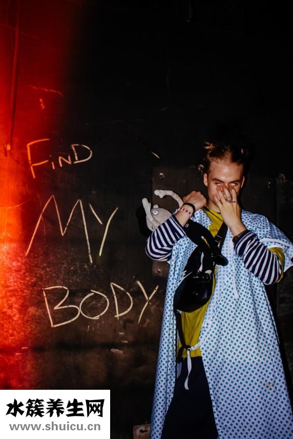 怎么亨受男人舔