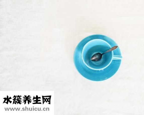 男士小方巾怎么搭配