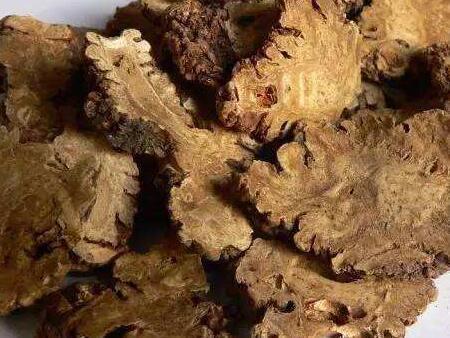 川芎上火還是降火（川芎三種人不宜吃）