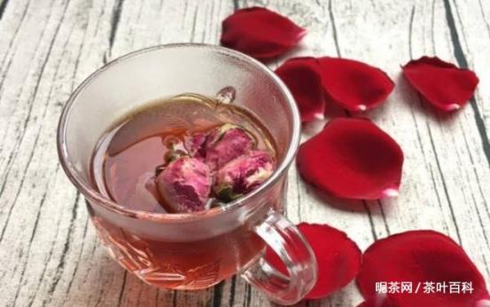 堅持喝一個月玫瑰花茶對乳房好嗎(堅持喝一個月玫瑰花茶)