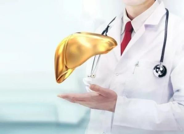 吃了一個(gè)月維生素a手腳發(fā)黃（吃了一個(gè)月維生素a臉色發(fā)黃）