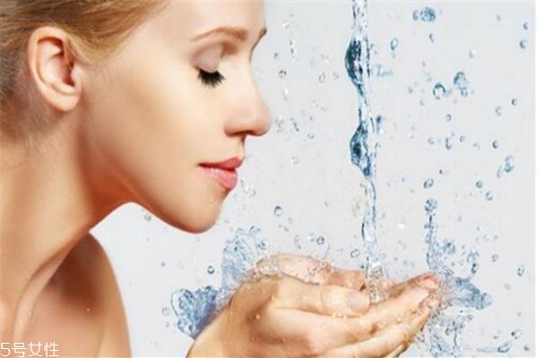 春季皮膚過敏怎么辦小妙招（皮膚過敏怎么辦小妙招）