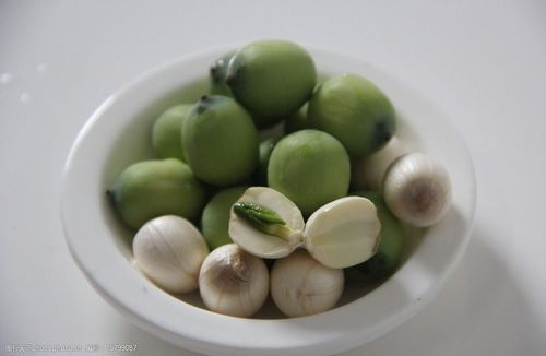 蓮子相克的食物枸杞子黃瓜能吃嗎（蓮子相克的食物）