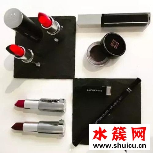 醉玲瓏鳳卿塵口紅什么顏色